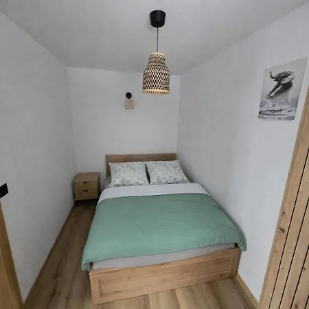 דירה Z Kominkiem W Starej Kamiennicy Przygorze