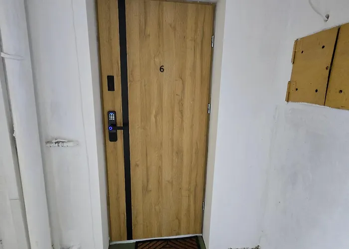 Апартаменты Z Kominkiem W Starej Kamiennicy *